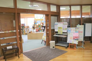 図書館入り口