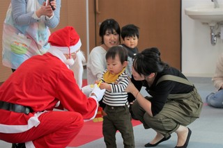 サンタさんへメダルのプレゼント