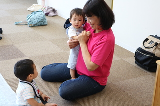 スタッフと子ども