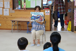 読み聞かせの様子