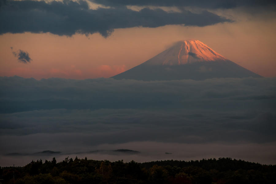 富士見坂から望む富士山の写真