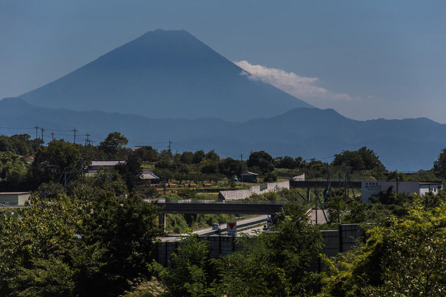 明野町上手から望む富士山の写真