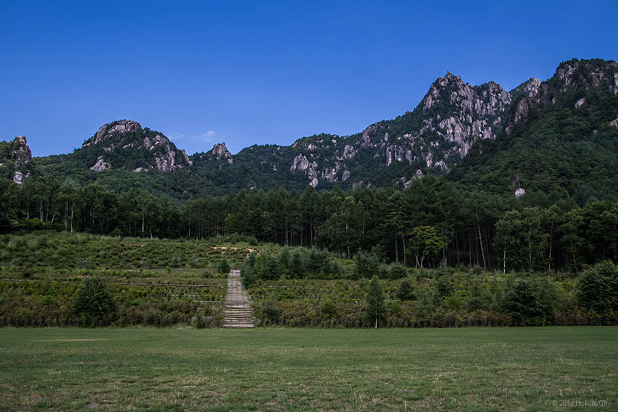 03.みずがき山自然公園からの瑞牆山 04の写真