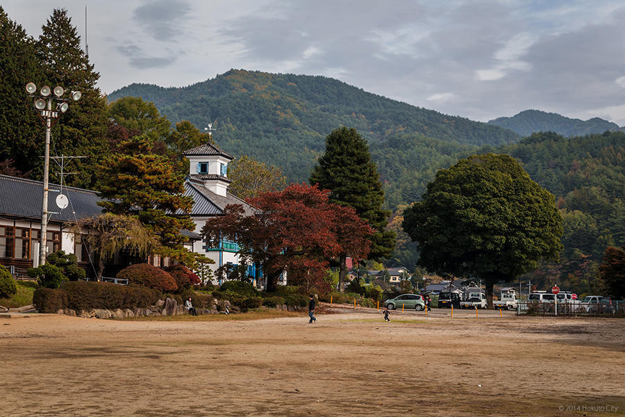 05.津金の三代校舎と海岸寺と石仏群 13の写真