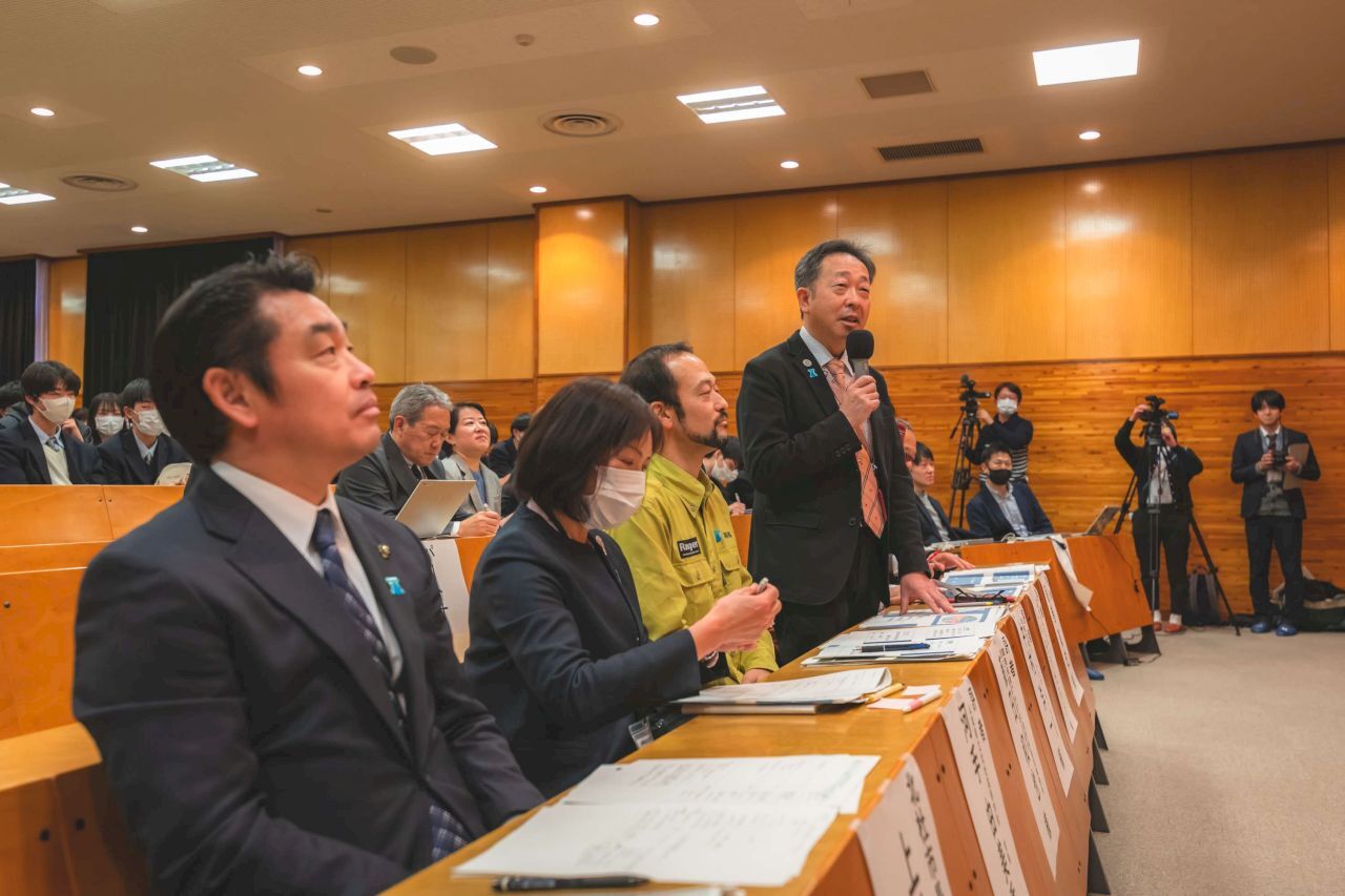 水の山ユースアイディアプロジェクト報告会-プレゼンの様子(甲陵-質疑応答)