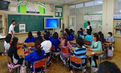 学校での講座.jpg