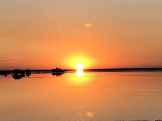 18ウユニ塩湖サンセット.jpg