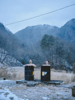 ドラム缶での入浴写真