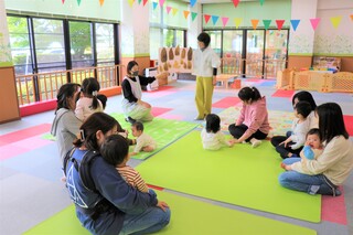 17わらべうた遊び.jpg
