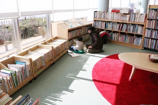 児童図書コーナー