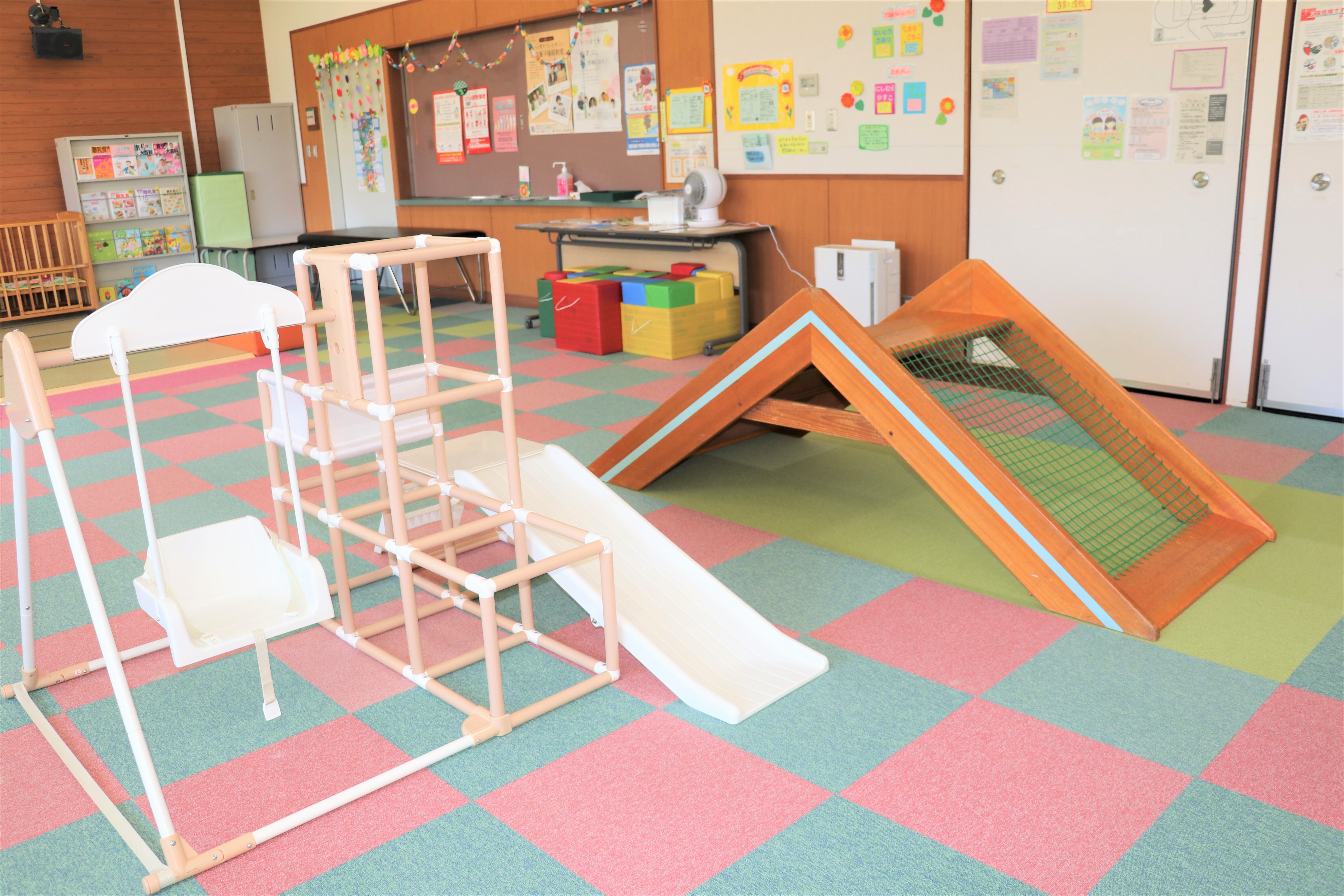 5シンボルの遊具.jpg