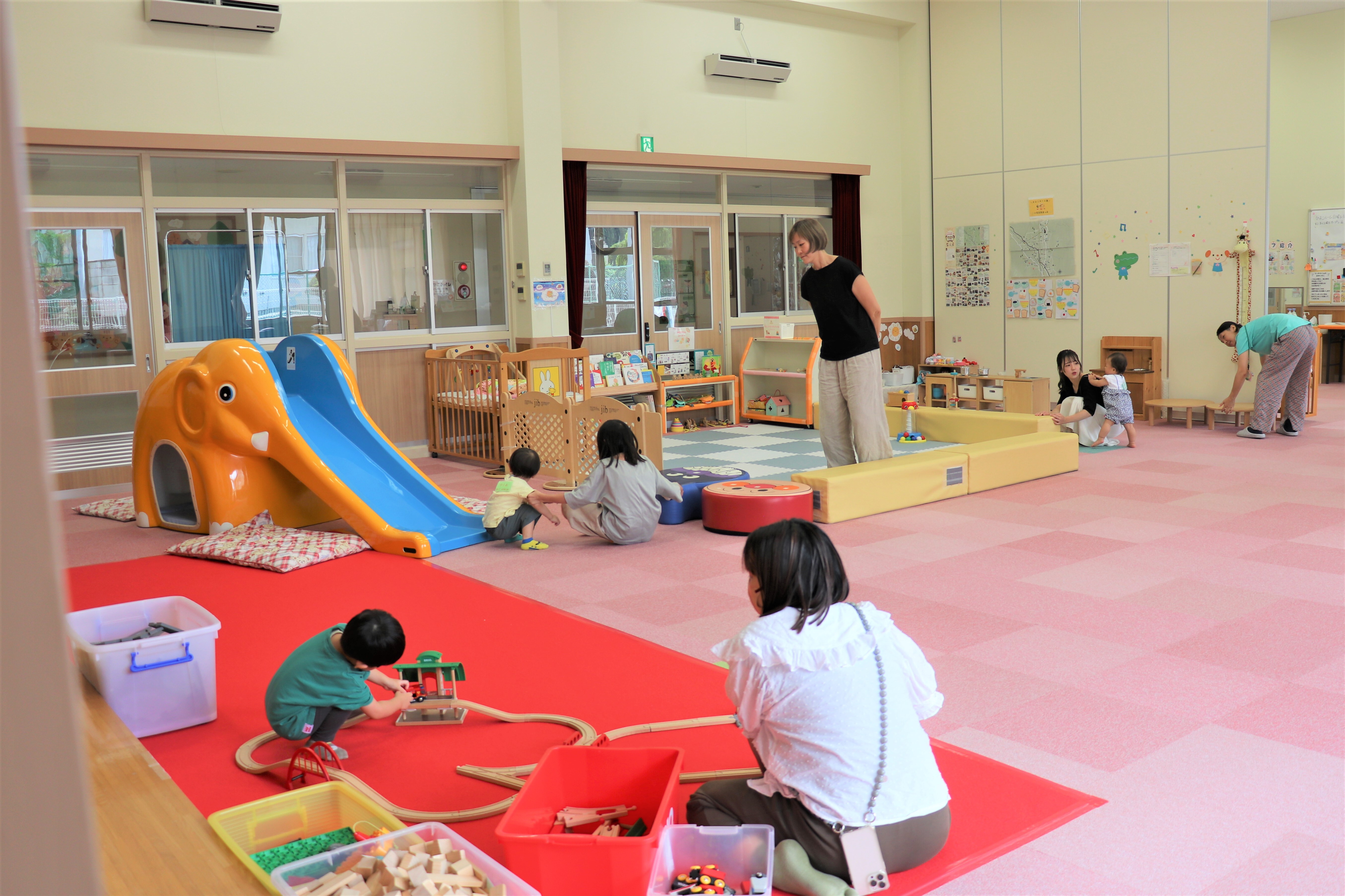 6みんなの広場の様子.jpg