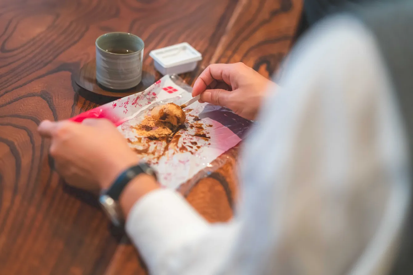 金精軒-見学風景05-信玄餅