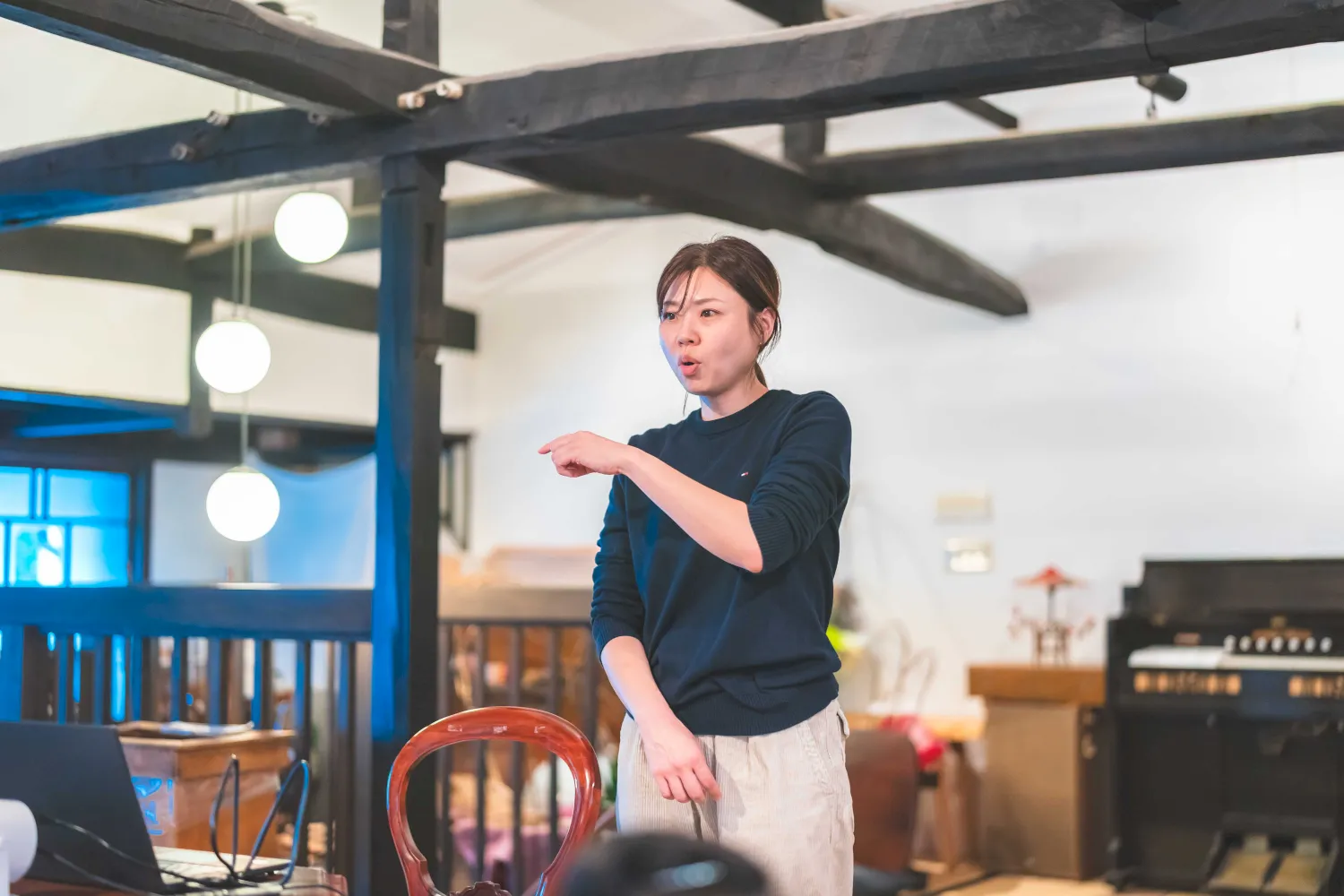 金精軒-見学風景02(清水さん)