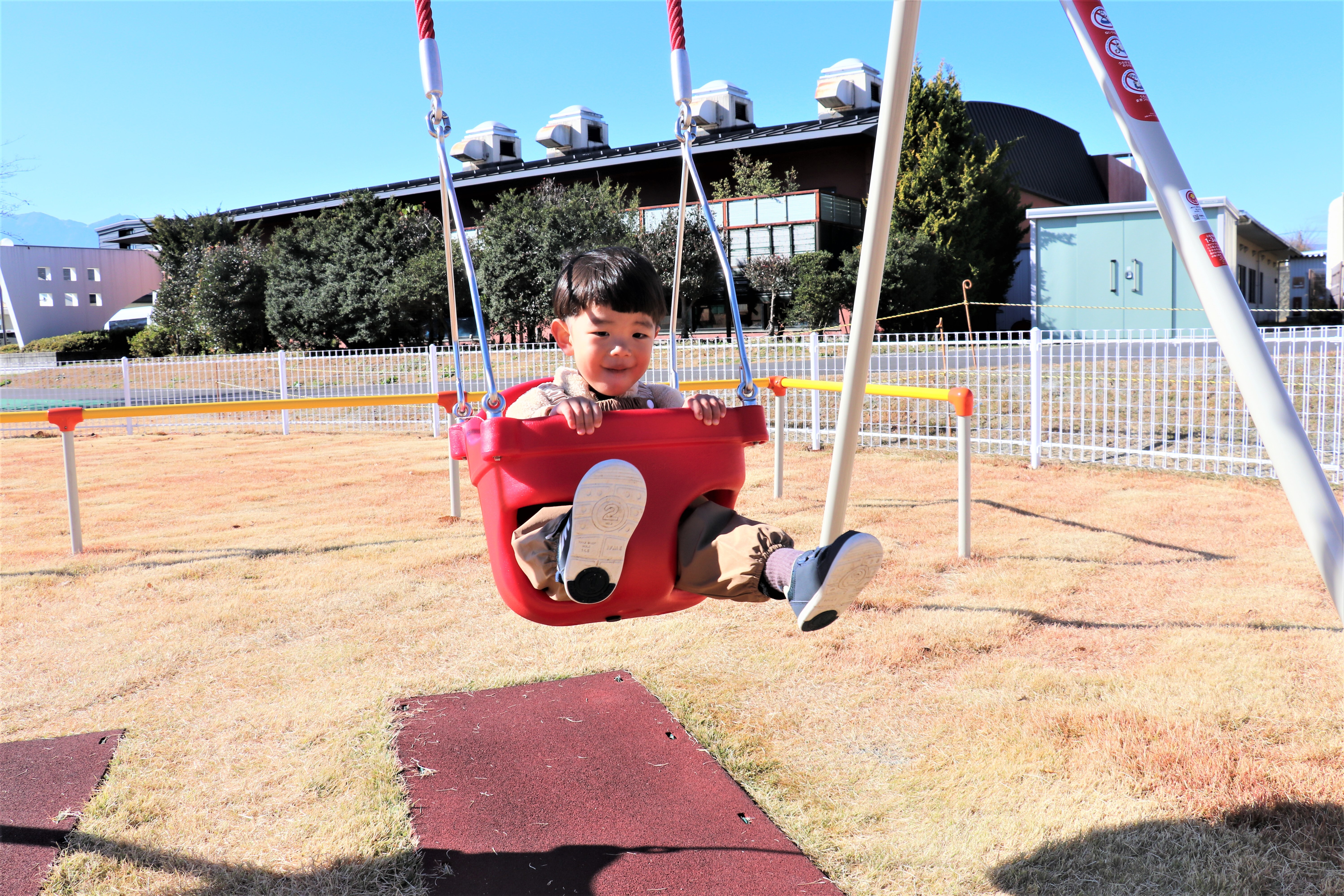 9ブランコ楽しいな.jpg