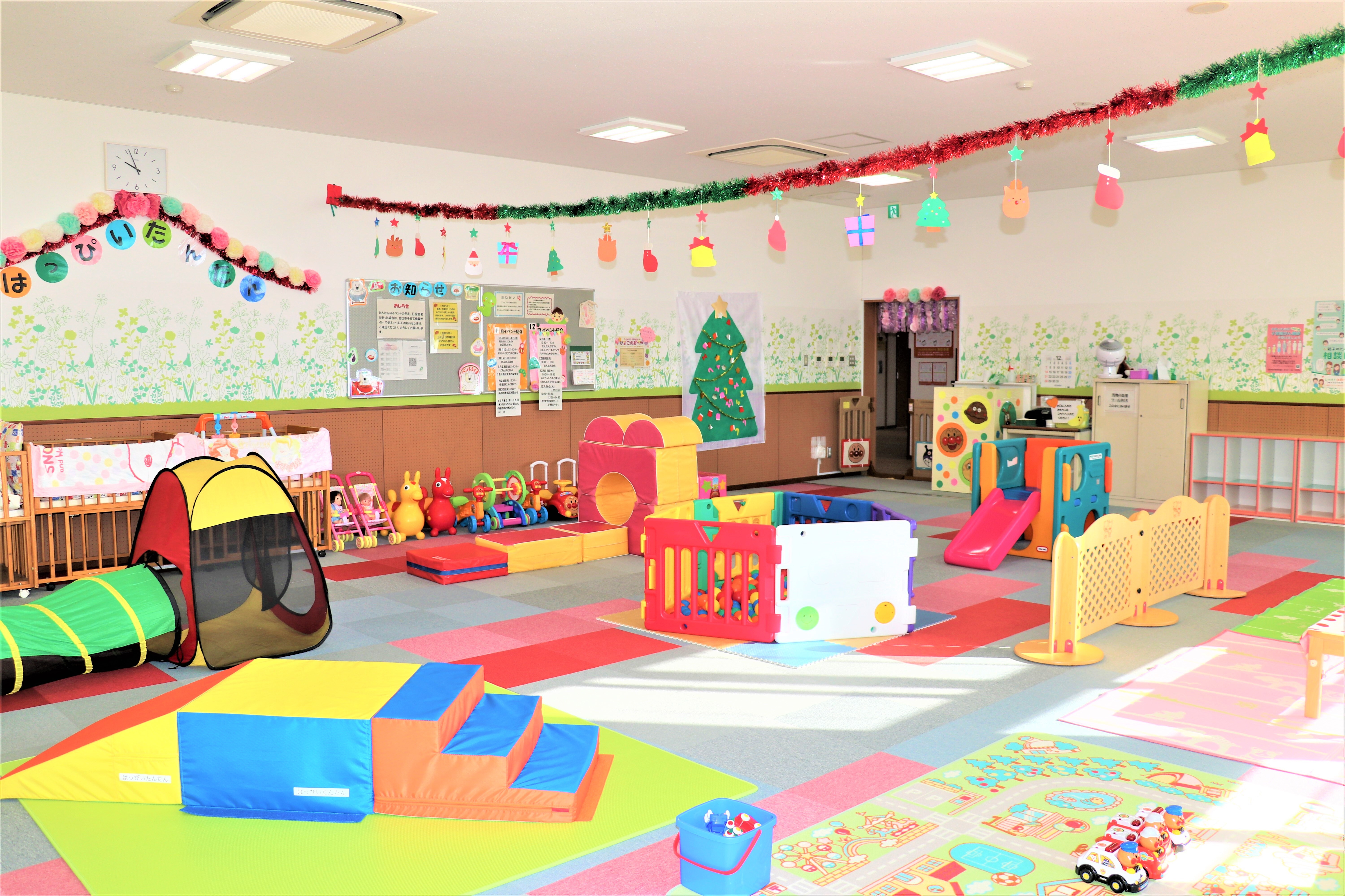 2クリスマス仕様の多目的ルーム.jpg