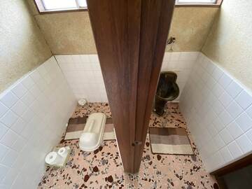 トイレ (JPG 533KB)