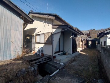 別棟外観 (JPG 83.5KB)