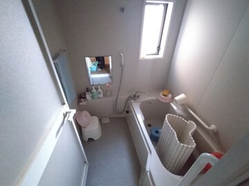 別棟浴室 (JPG 52.9KB)