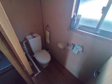 別棟トイレ (JPG 51.8KB)