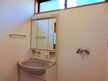 洗面所 (JPG 170KB)