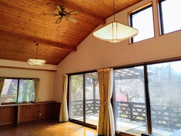 リビング2 (JPG 280KB)