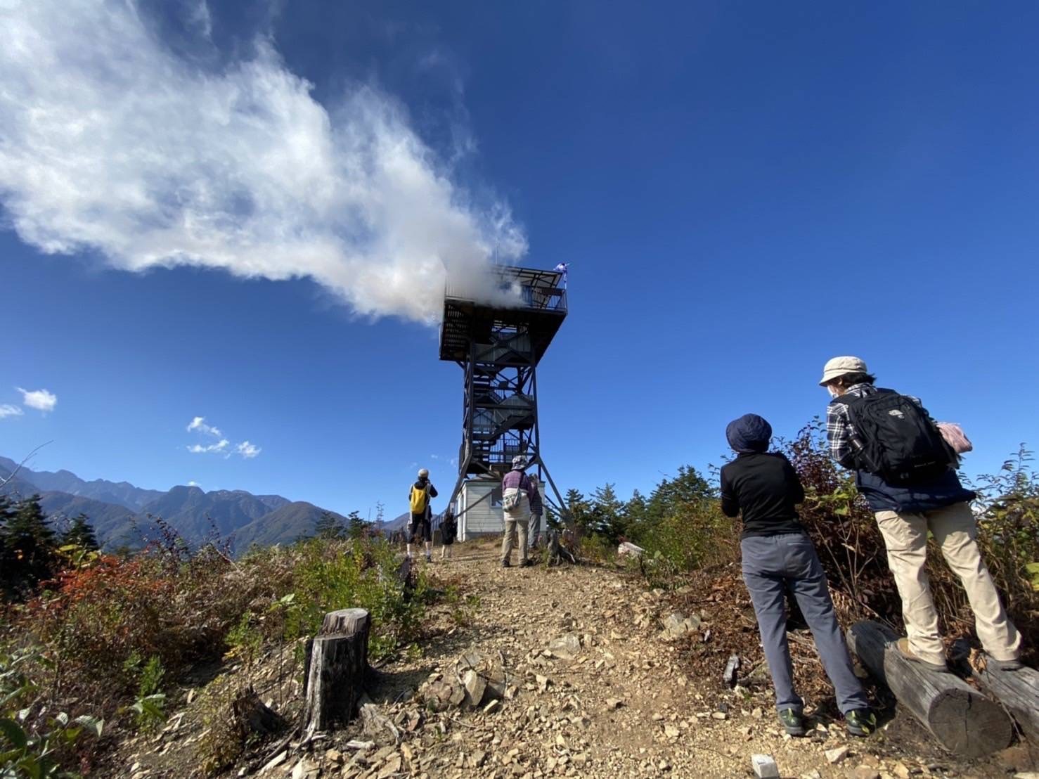 第19回武田信玄狼煙（のろし）リレー開催　中山・クララ館の空を見上げよう！
