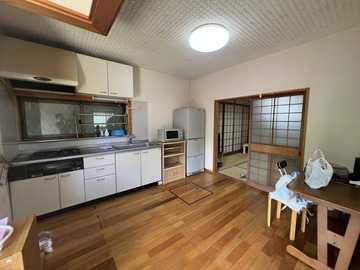 02_LDK (JPG 211KB)