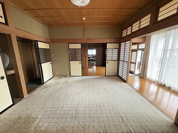 06_一階八畳間 (JPG 122KB)