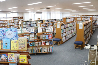 図書館内