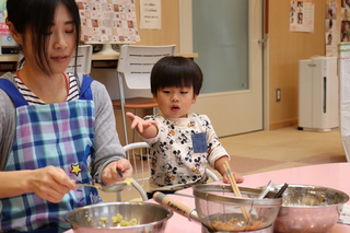 つまみ食いしたくなる様子