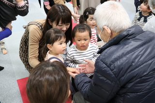 高齢者とのふれあい