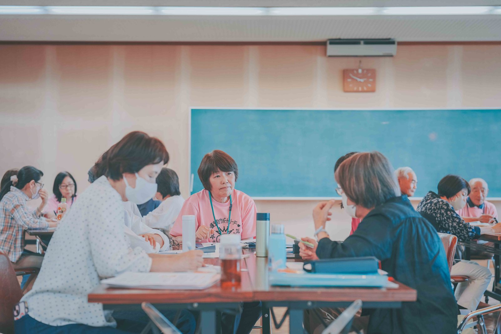 最終回「つながる」で語り合う受講者のみなさん